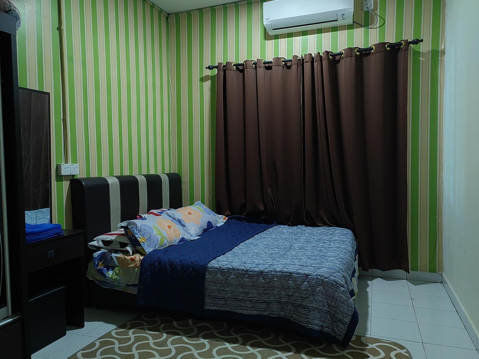 Teratak Delisha -Musslim Villa Kampong Jemampar Exterior foto