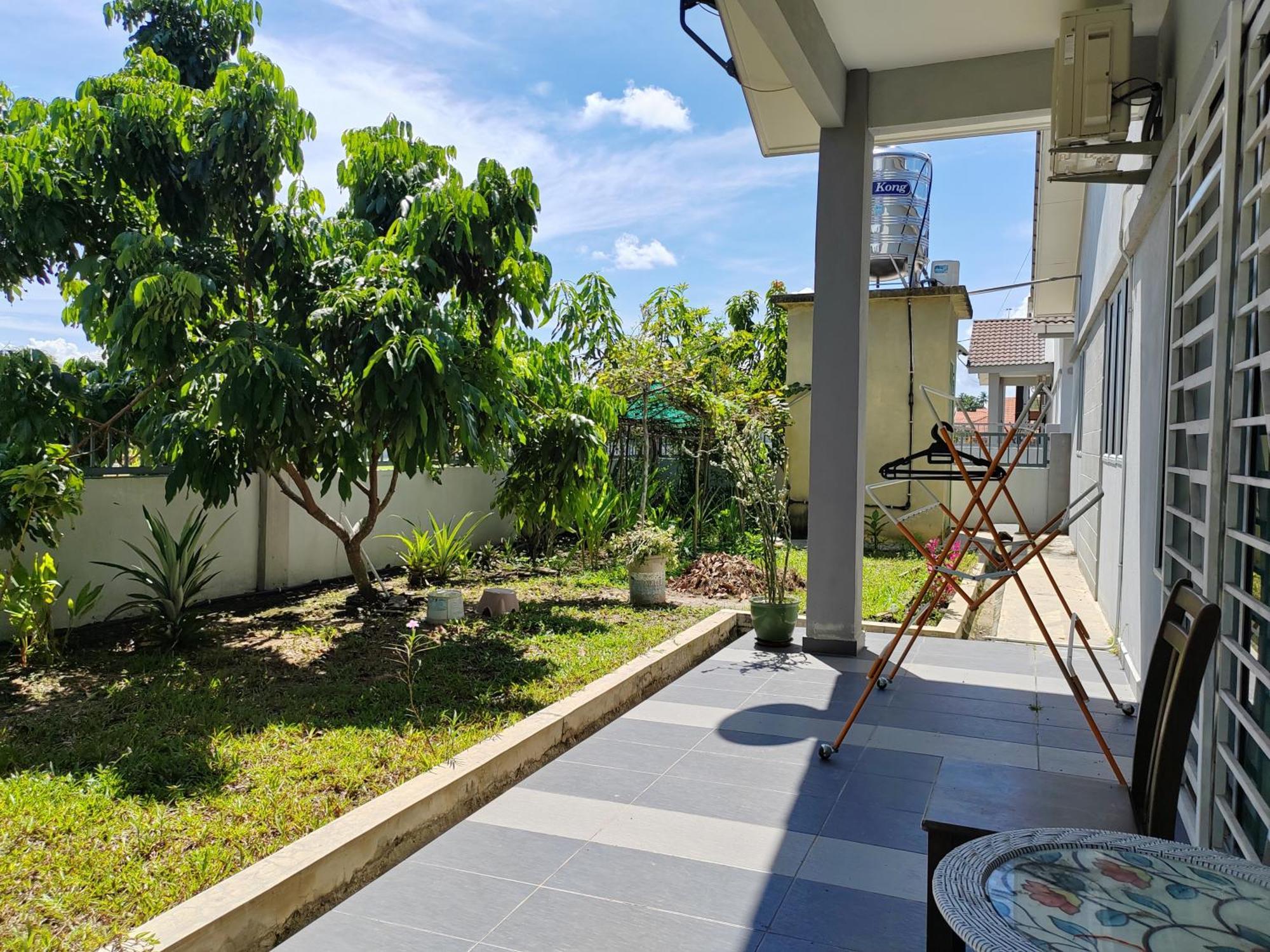 Teratak Delisha -Musslim Villa Kampong Jemampar Exterior foto